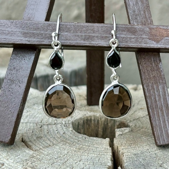Smoky Quartz & Onyx Earrings - Picture 6 of 14